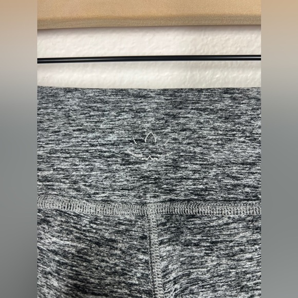 BEYOND YOGA Leggings - Picture 3 of 5